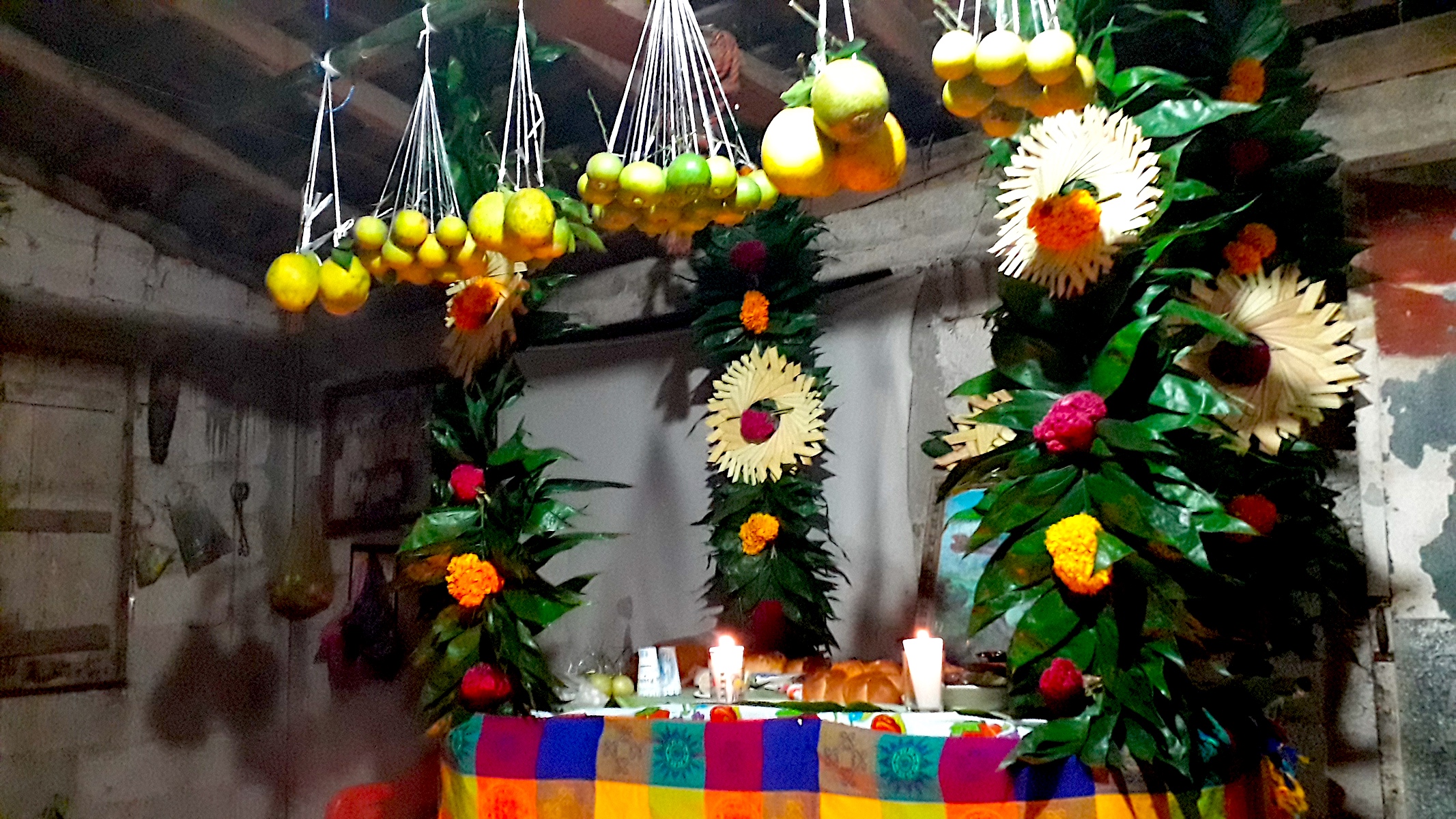 Altar totonaca de Día de Muertos – Xapuway litutunaku
