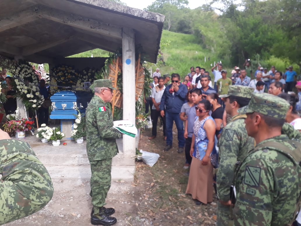 Rinden homenaje fúnebre a militar caído en Guerrero, era de Tantoyuca