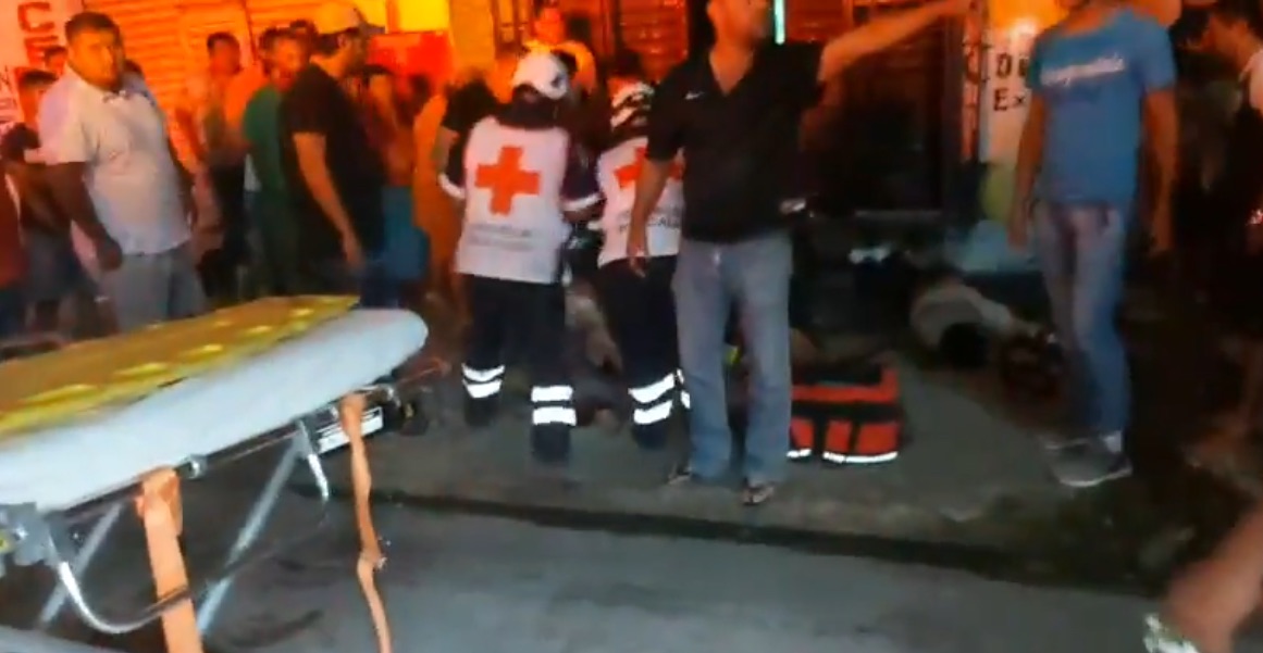 Balacera en bar de Tihuatlán deja dos personas muertas