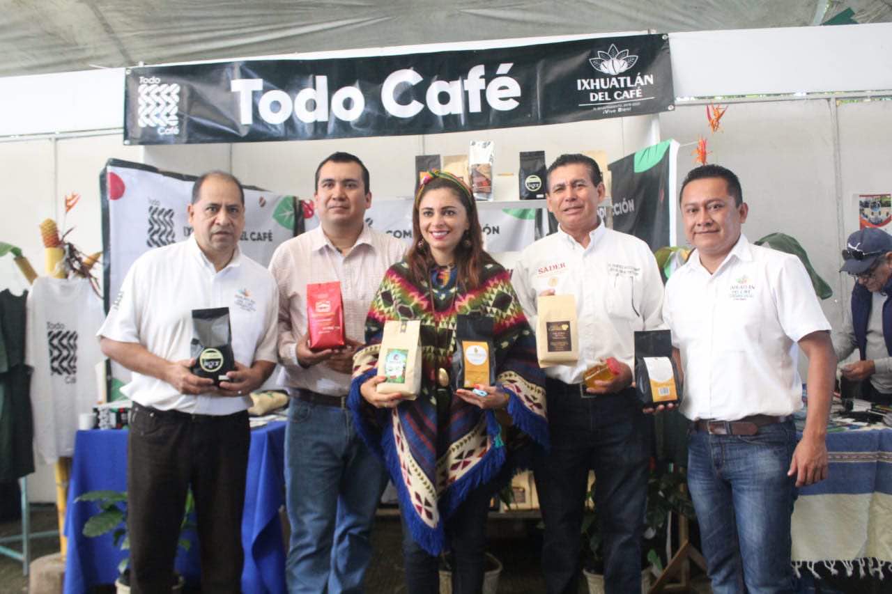 Firman convenio para investigación y mejoramiento de la producción del café