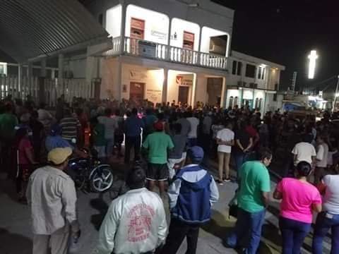 Habitantes de Chinameca retienen a personal de la Procuraduría del Medio Ambiente