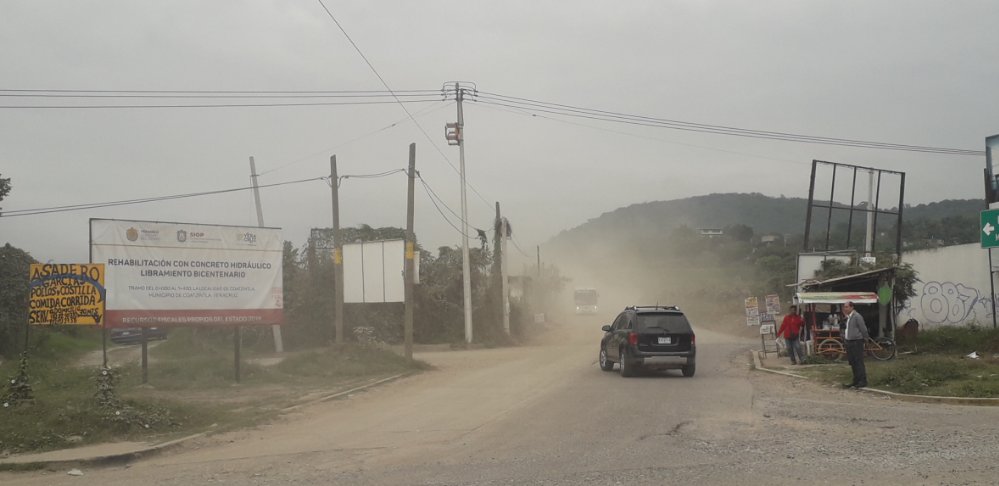 Abandonan obra de rehabilitación carretera entre Poza Rica y Coatzintla