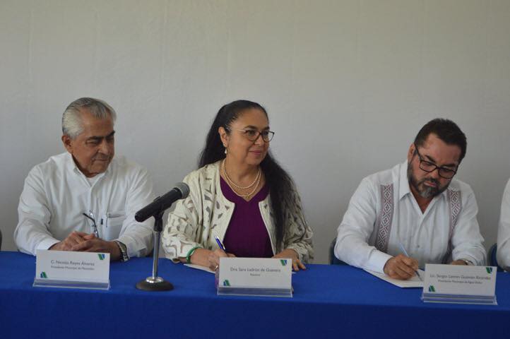 Se suma UV a paro nacional Un día sin mujeres