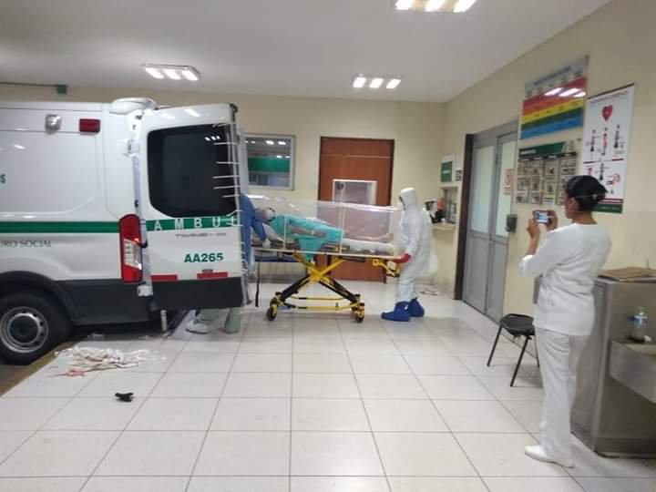 Trasladan de Tuxpan a Poza Rica a paciente sospechoso de contagio con COVID-19