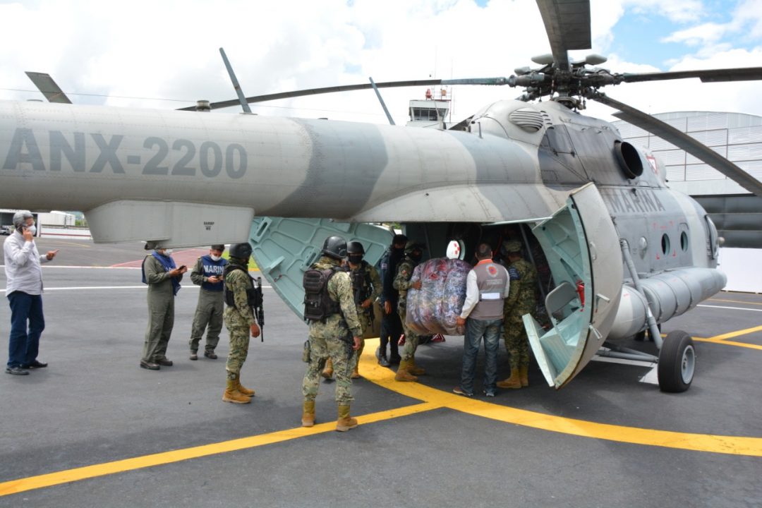 Establecen puente aéreo para apoyo de damnificados en Coyutla