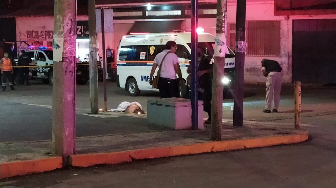 Ejecutan a maestra, en Amatlán