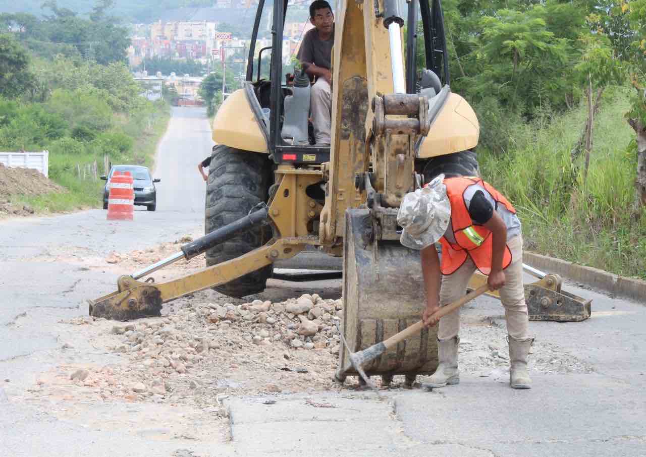 Inicia rehabilitación de camino a Casas Geo