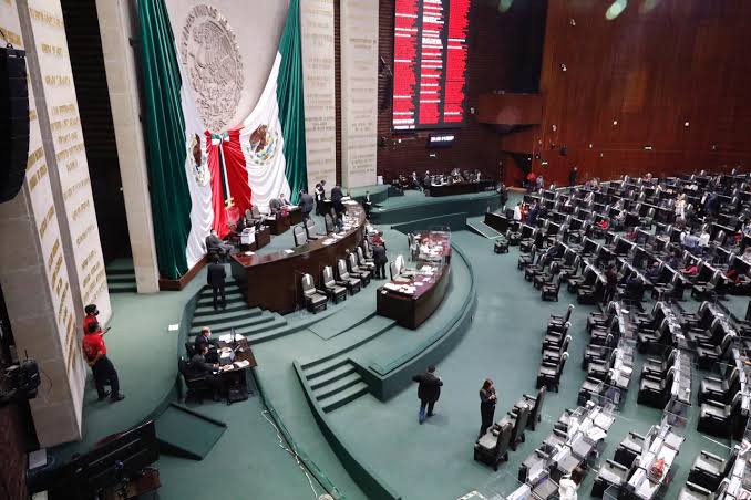 Diputados aprueban aumentar cuotas al uso de Internet y telefonía