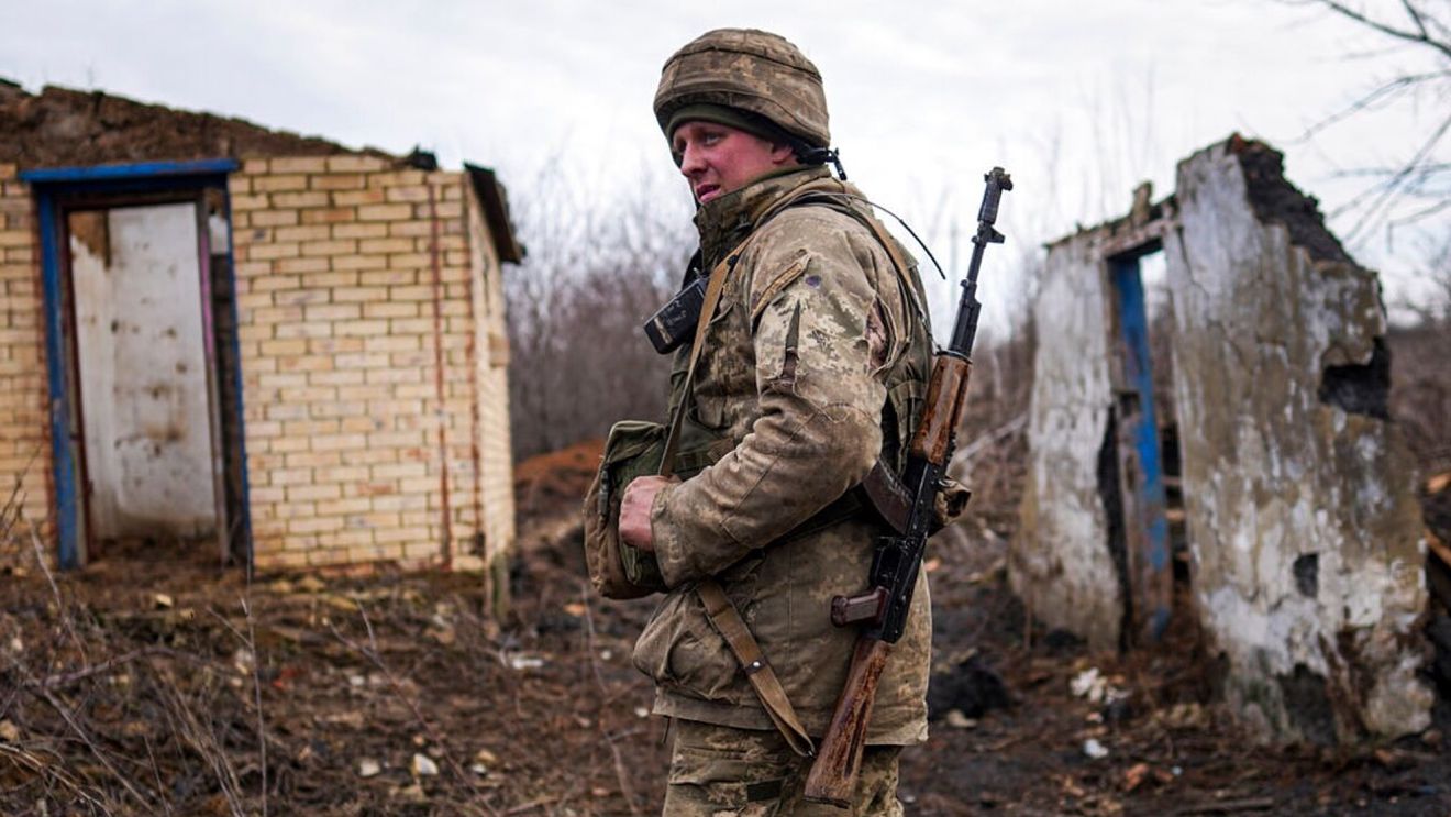 Acuerdan Rusia y Ucrania cese temporal al fuego en corredores humanitarios