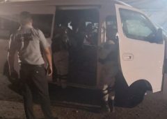 Policías estatales aseguran a 28 migrantes en Cosoleacaque y Sayula de Alemán