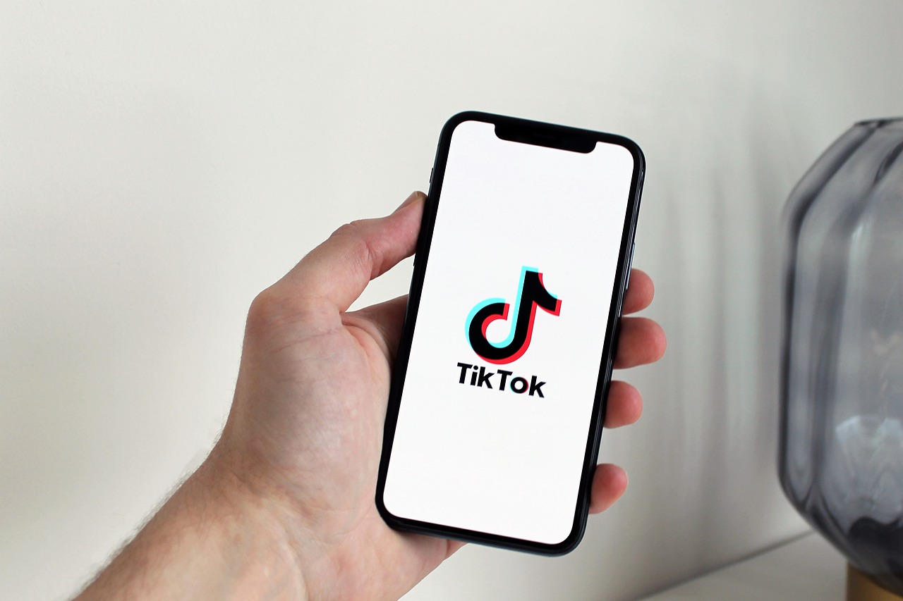 Demandan a TikTok por la muerte de una niña de 10 años