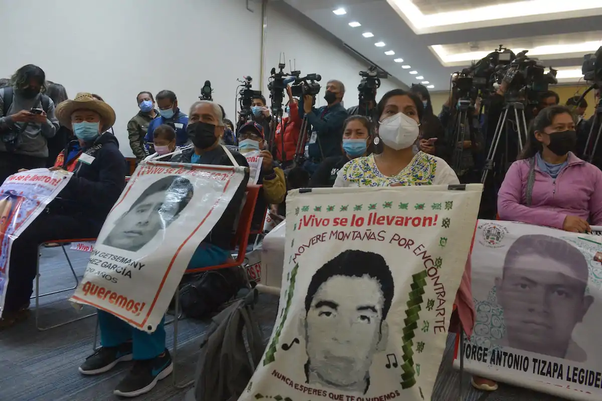 Padres de los 43 normalistas desaparecidos