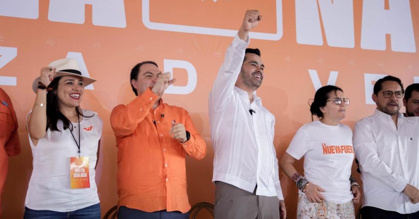 Movimiento Ciudadano toma protesta, pero deja pendientes candidaturas en Veracruz