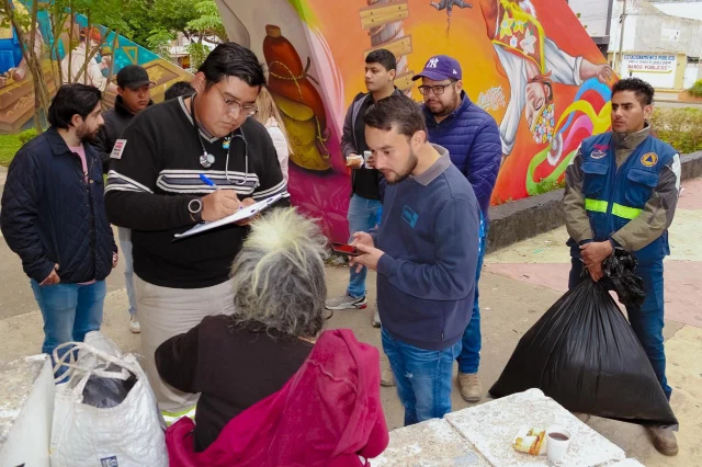 Atienden a población vulnerable en Poza Rica ante descenso de temperaturas