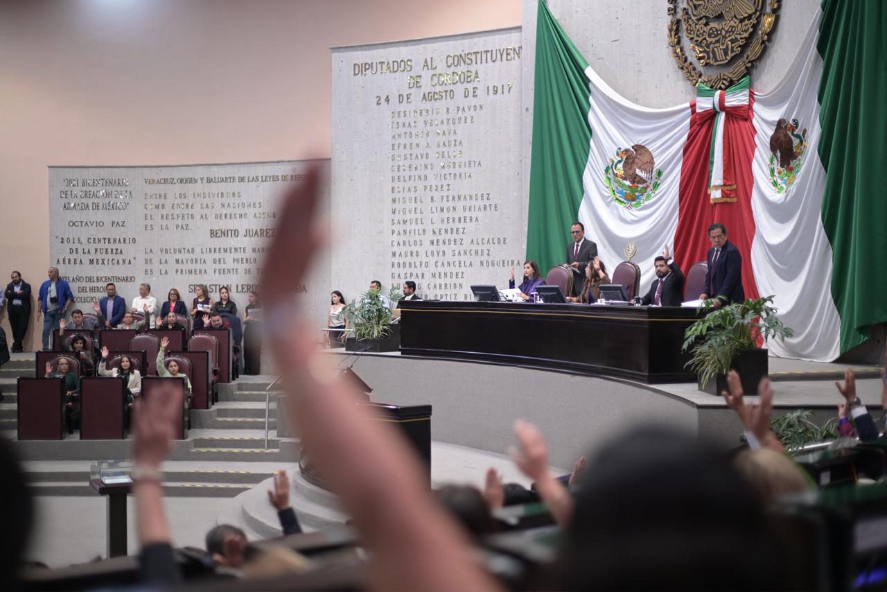 Incorporan el término “Gobernadora” en la Constitución Política del estado•