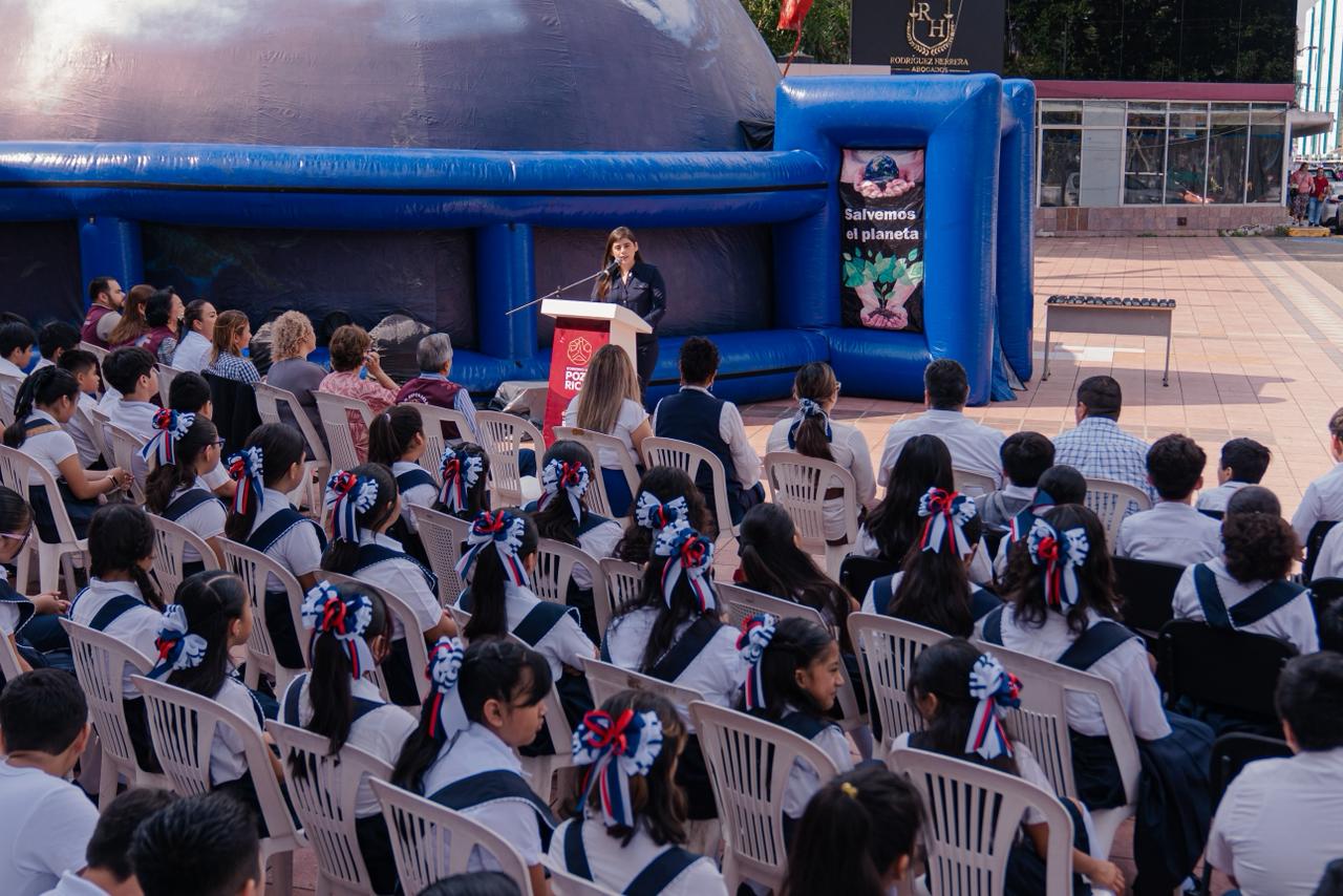Planetario móvil impulsa educación ambiental en Poza Rica